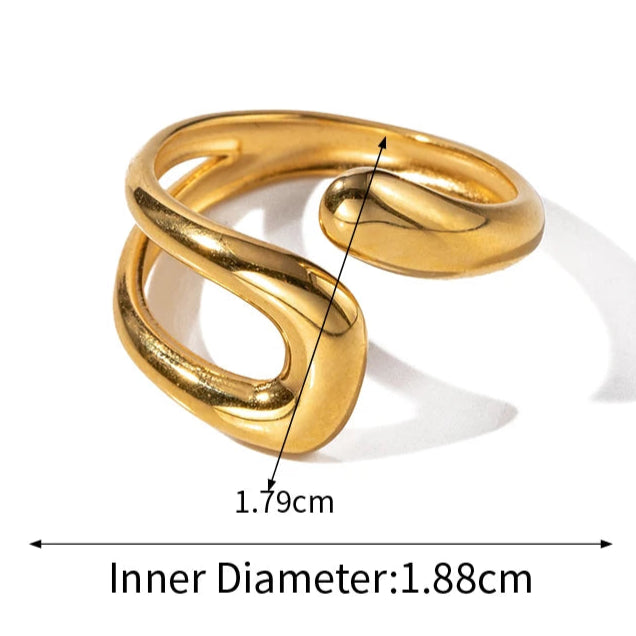 Aurevia | Sculpted Flow Rings