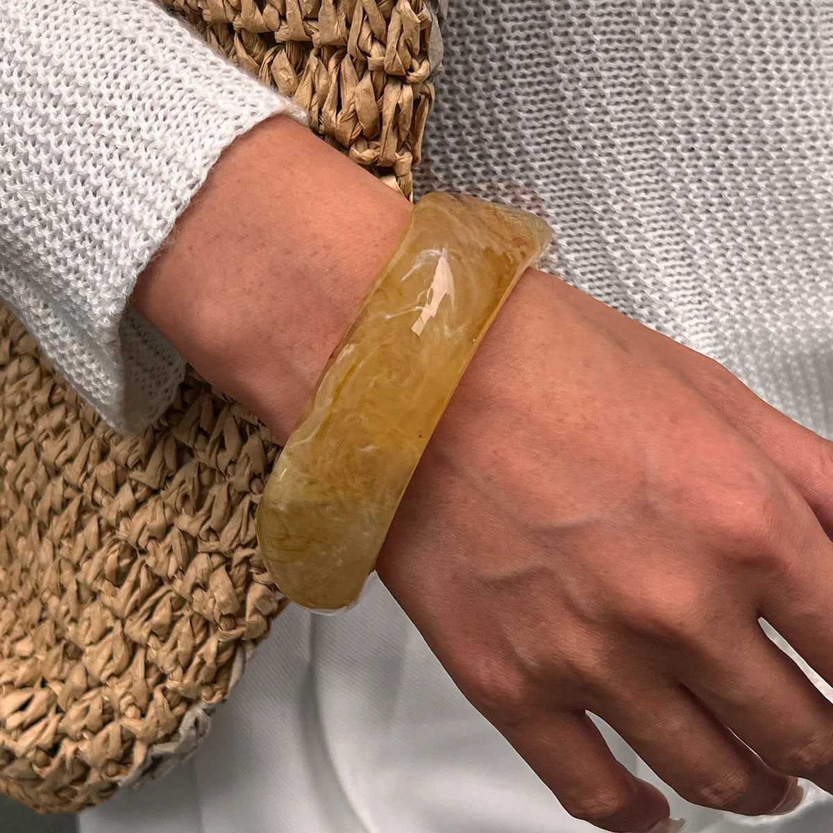 Marbélis | Resin | Retro Statement Bangle