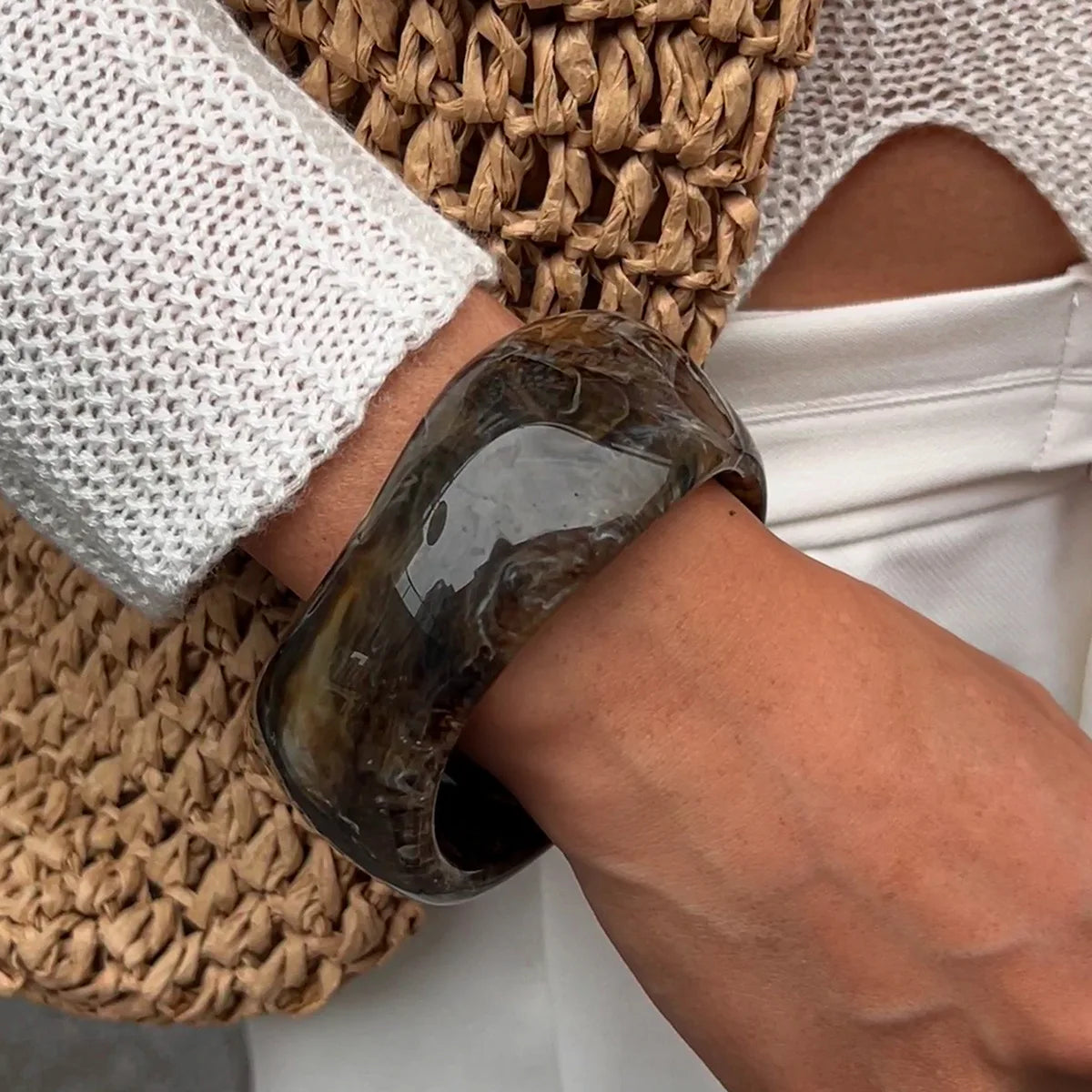 Marbélis | Resin | Retro Statement Bangle