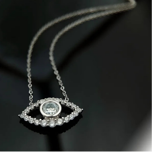 Auréveil | The Moissanite Eye Necklace