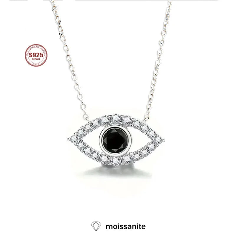 Auréveil | The Moissanite Eye Necklace