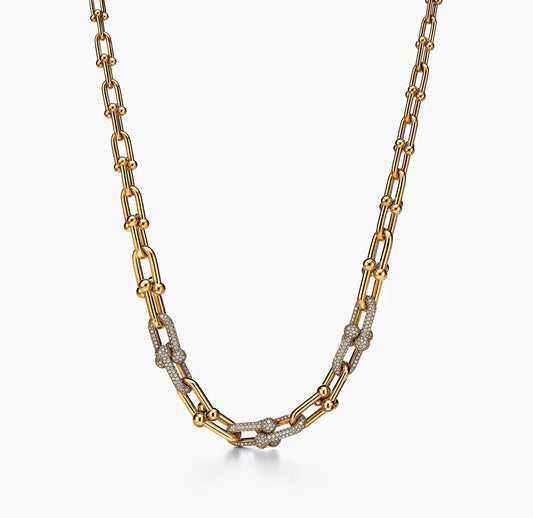 Lévamor Necklace | Graduated Horsebit Link in Gold & Pavé Zircon
