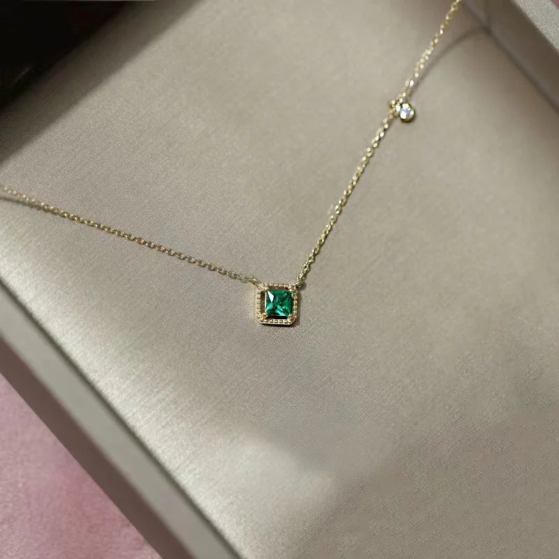 المربع الزمردي | مطلي ذهب 14K | بريق زركون