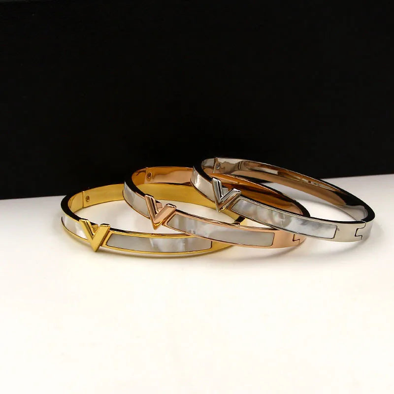 VELORA Bracelet | Gold Jewelry | V-Shaped Shell Inlay Design