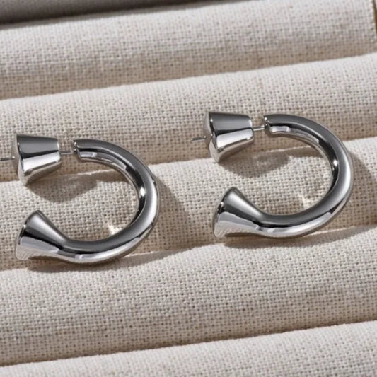 Aurivane | Sleek Curves. Timeless Confidence