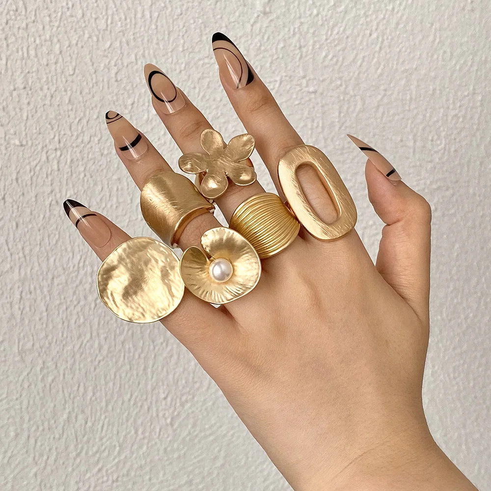 Scultura | Matte Gold | Bold Geometry
