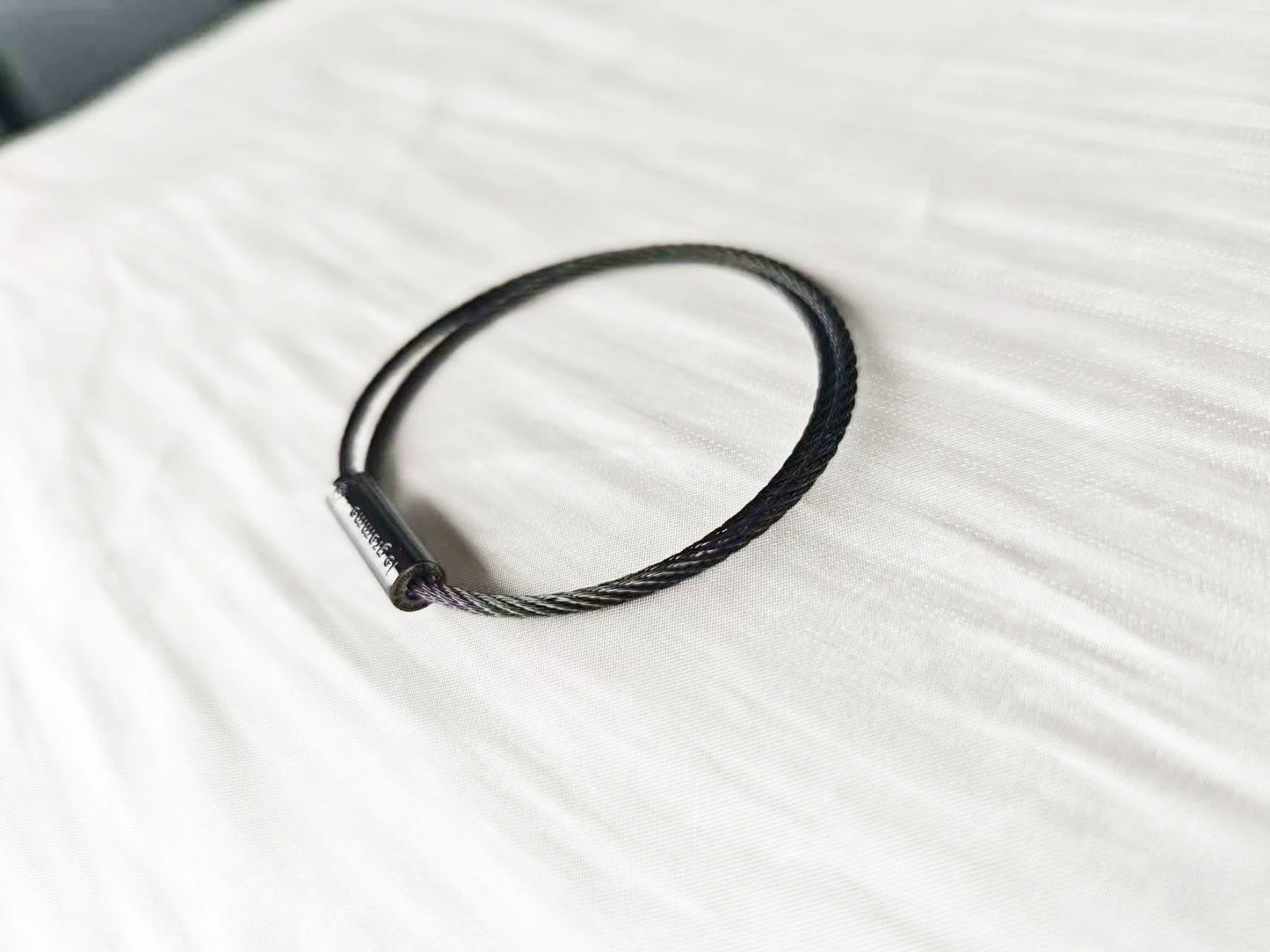 Noirvisse | Black Double-Wrap with Screw Clasp