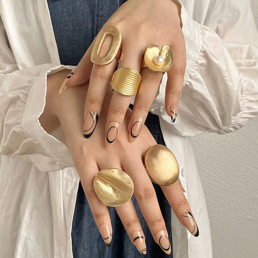 Scultura | Matte Gold | Bold Geometry