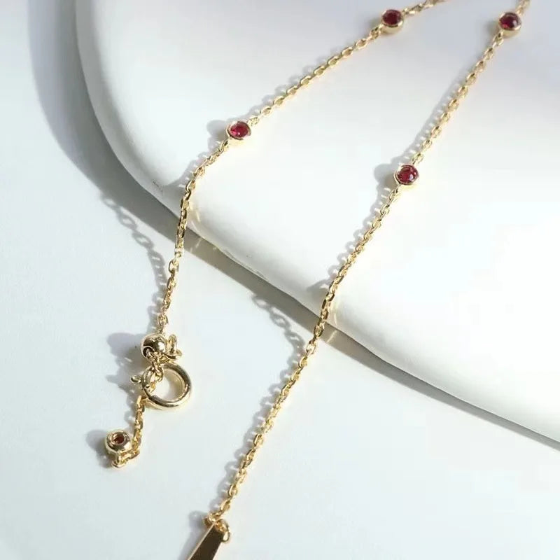 Rubesséra | مطلي ذهب 18K | سوار حجر ياقوتي