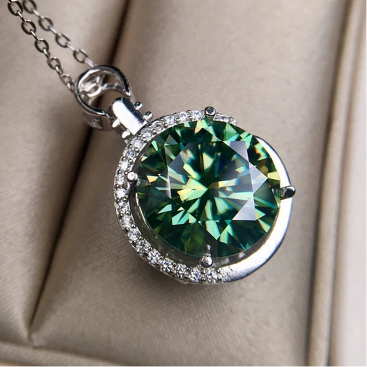 Verdélia | A Rare Green Radiance