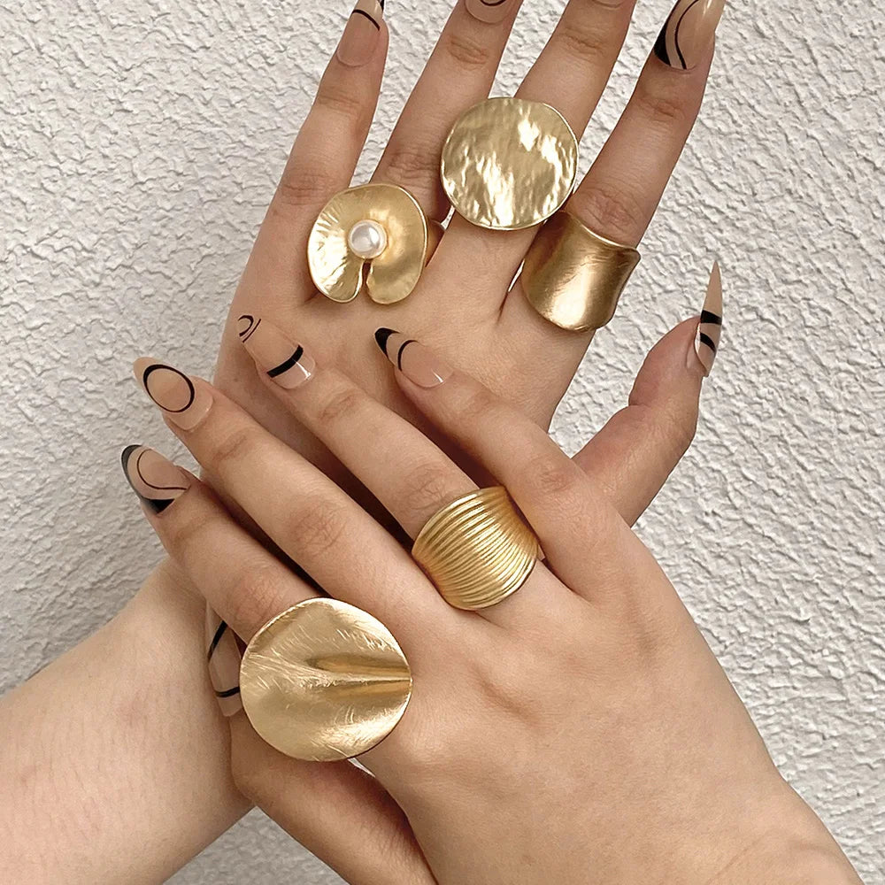 Scultura | Matte Gold | Bold Geometry