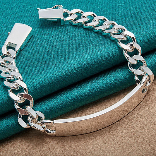 Argénteo | Bold Links of Legacy