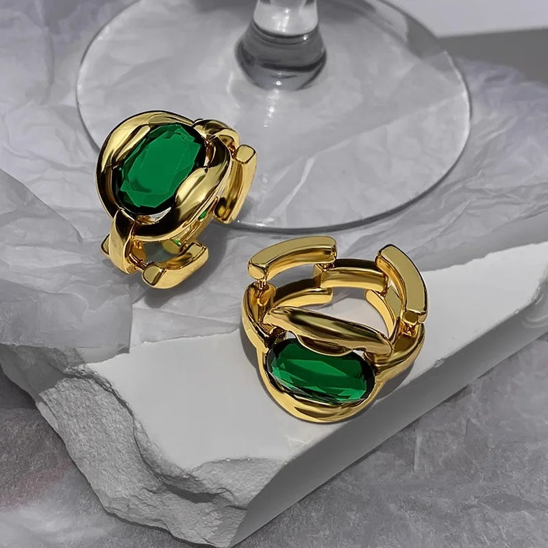 Émeraudelle | Bold Green Majesty