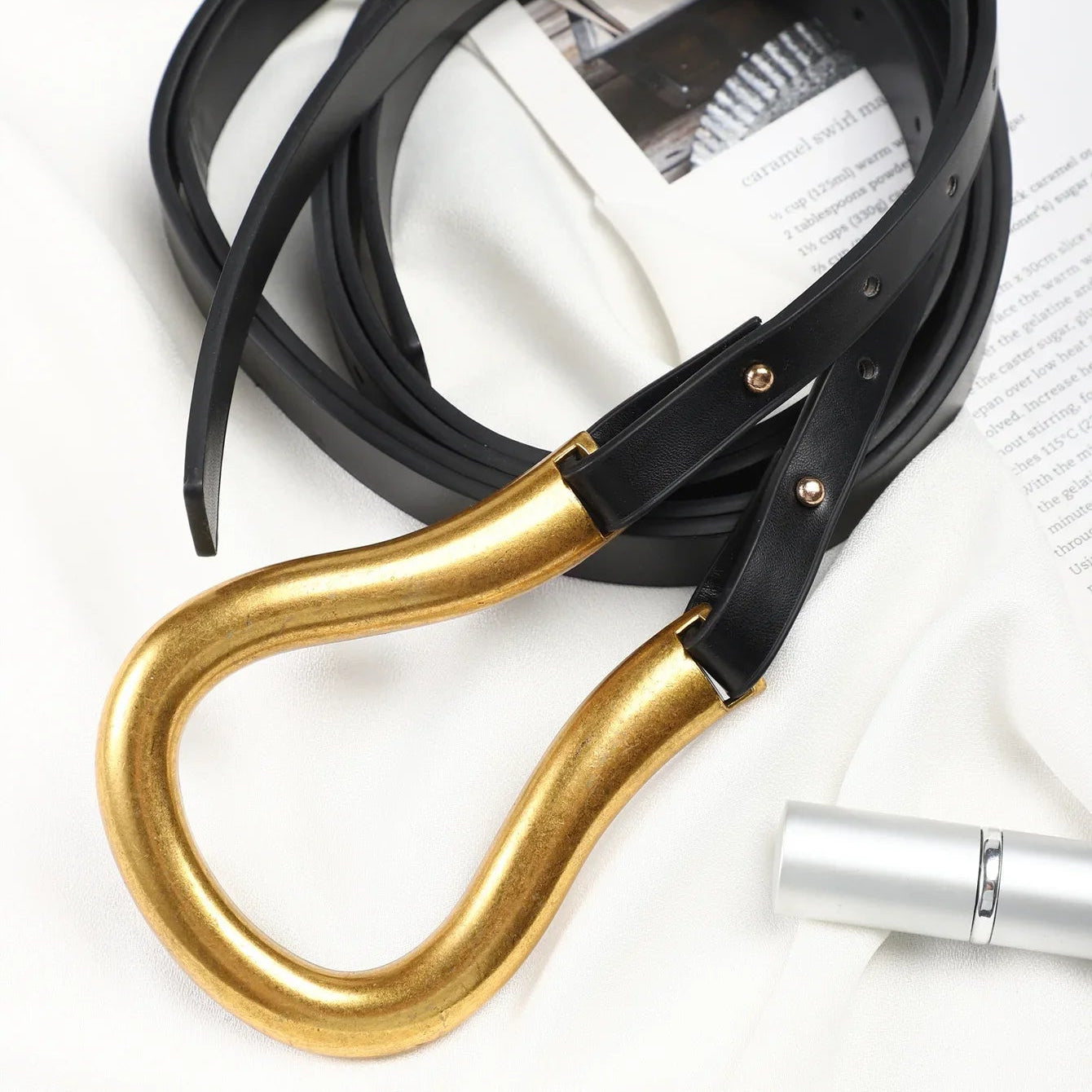 Veyrona | Sculpted Wave Buckle Elegance