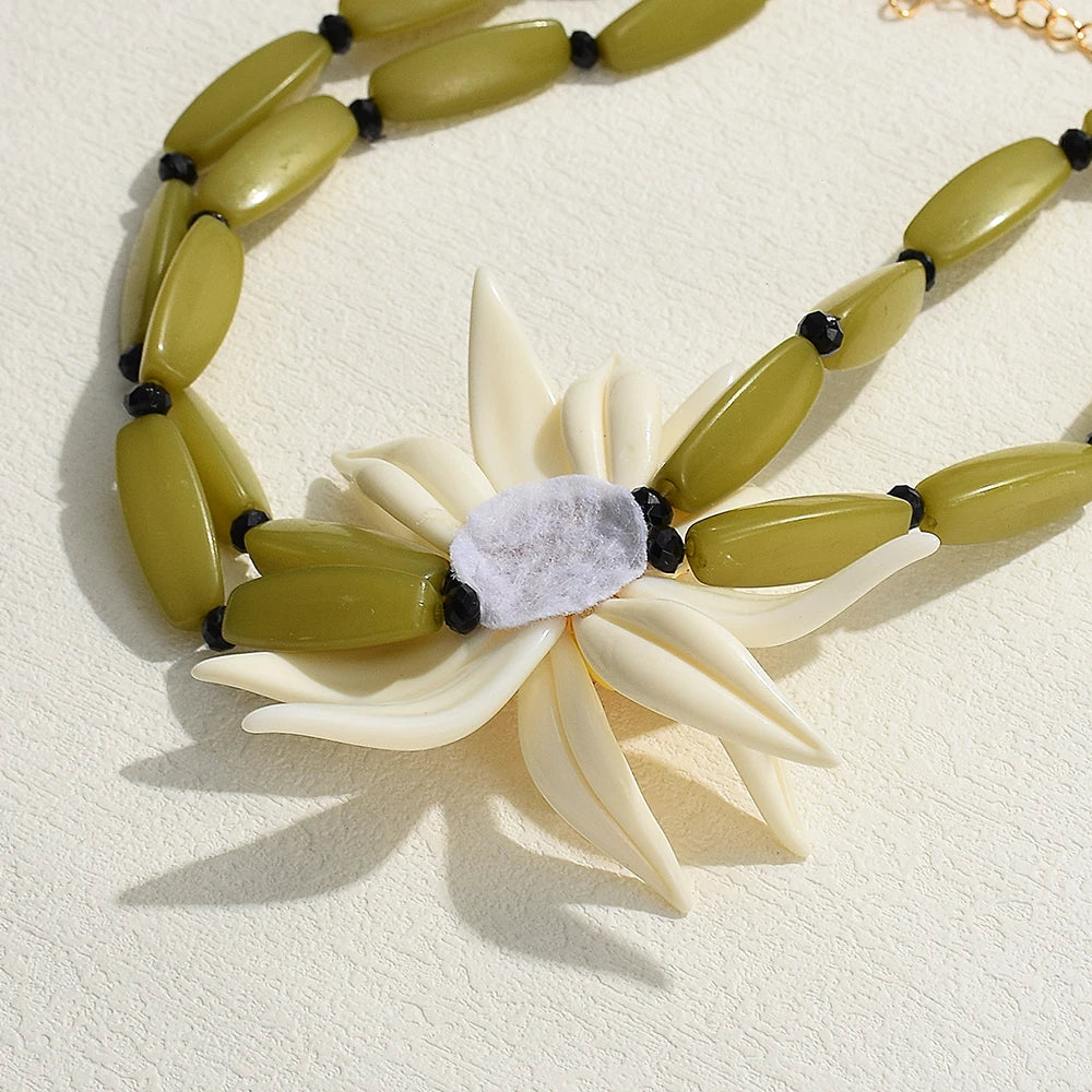 Lotéra | Bloom of Golden Radiance