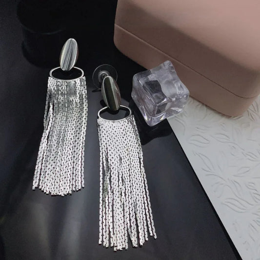 Aurévolta — Silver Cascade Glow