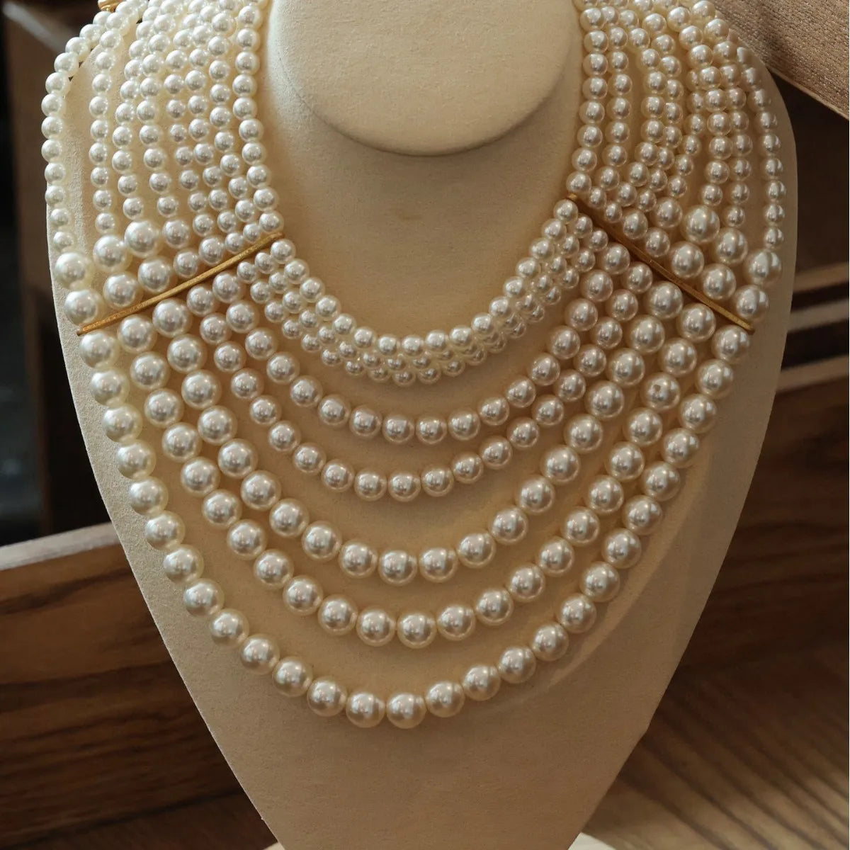 Auréclaire | Regal Pearl Layers
