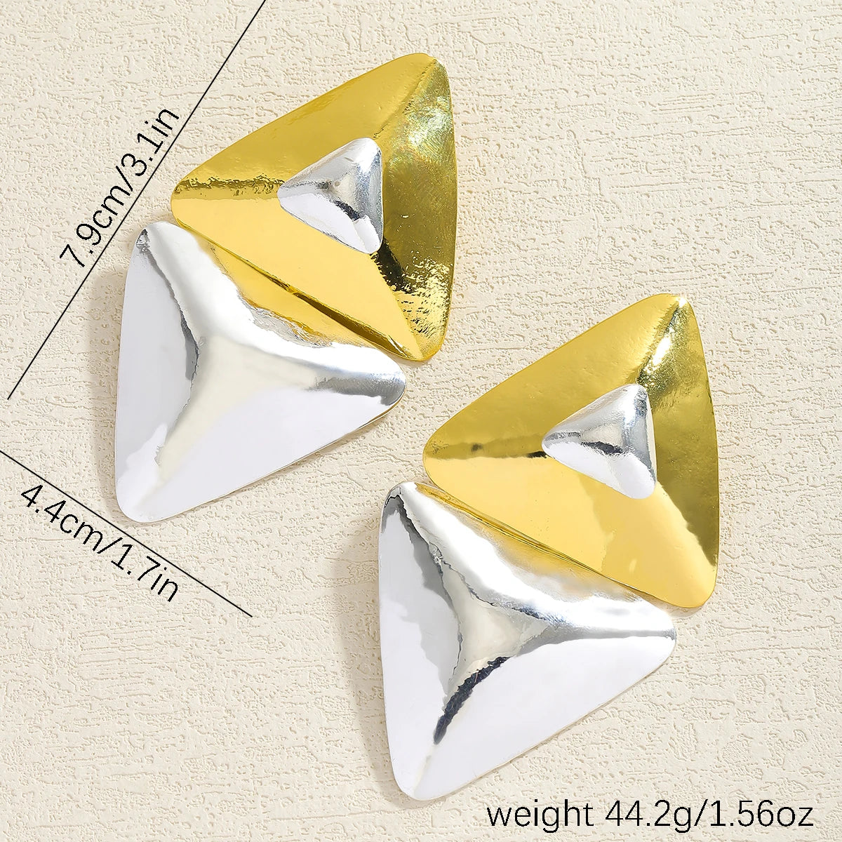 Aurivéra | Bold Geometric Statement