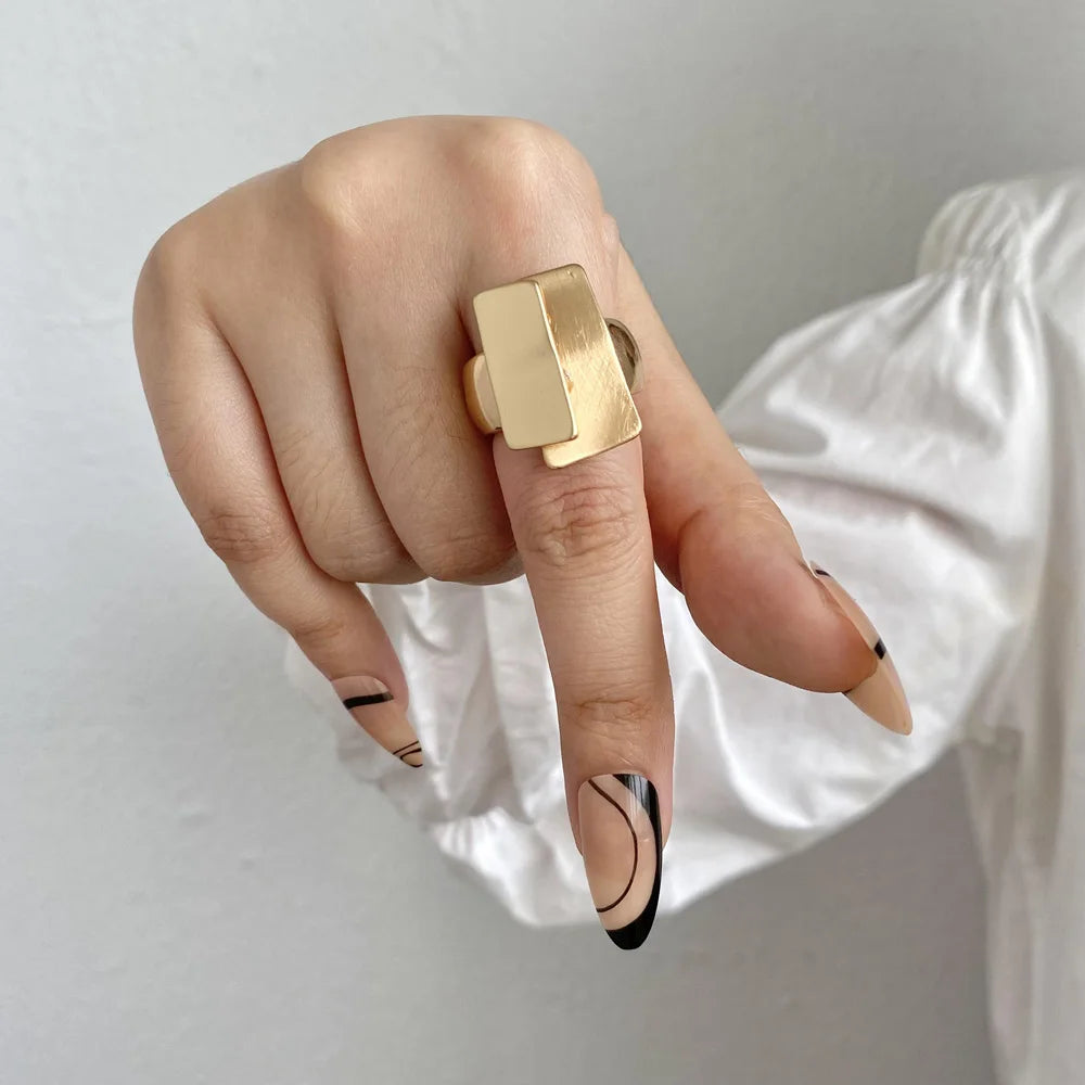 Scultura | Matte Gold | Bold Geometry
