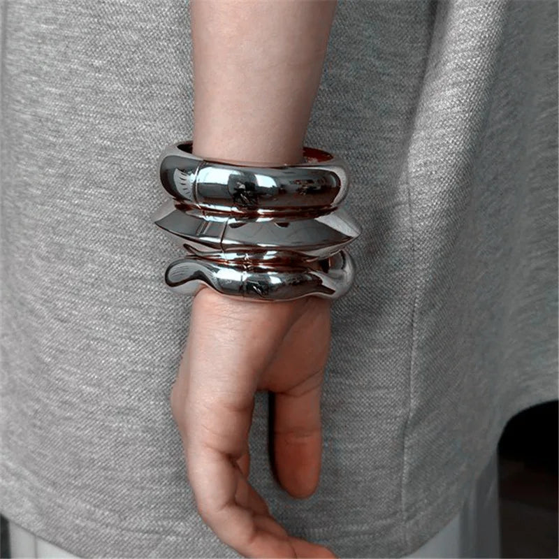 Aurévo | Sculptural Resin | Bold Geometry