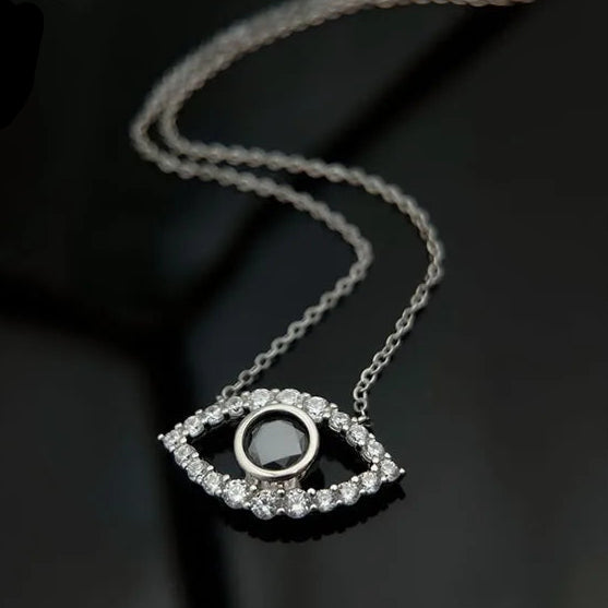 Auréveil | The Moissanite Eye Necklace