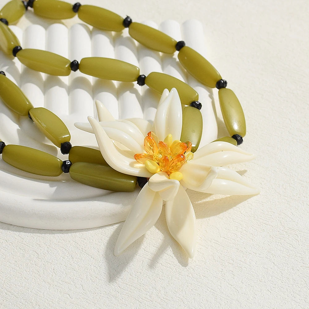 Lotéra | Bloom of Golden Radiance