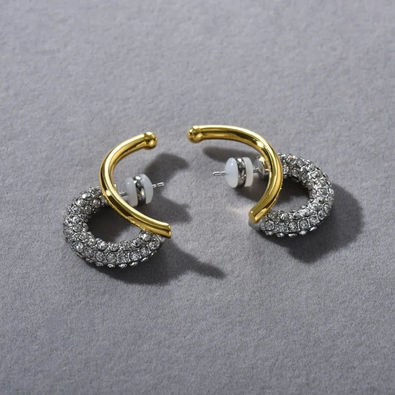 Auristelle | Radiance in Motion