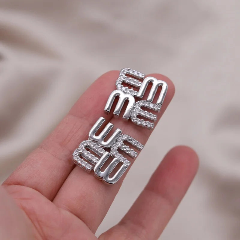 Mésara Earrings | 18K Gold Jewelry | “M” Initial Studs