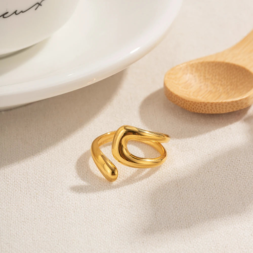 Aurevia | Sculpted Flow Rings
