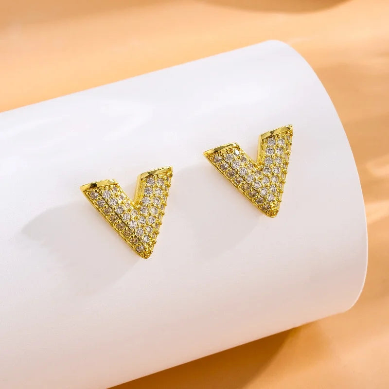 Veyra | Pavé V Spark Earrings