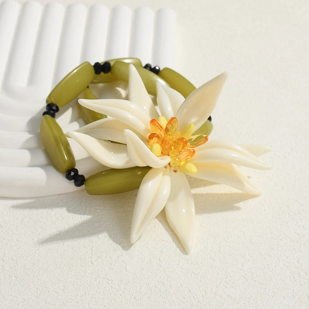 Lotéra | Bloom of Golden Radiance