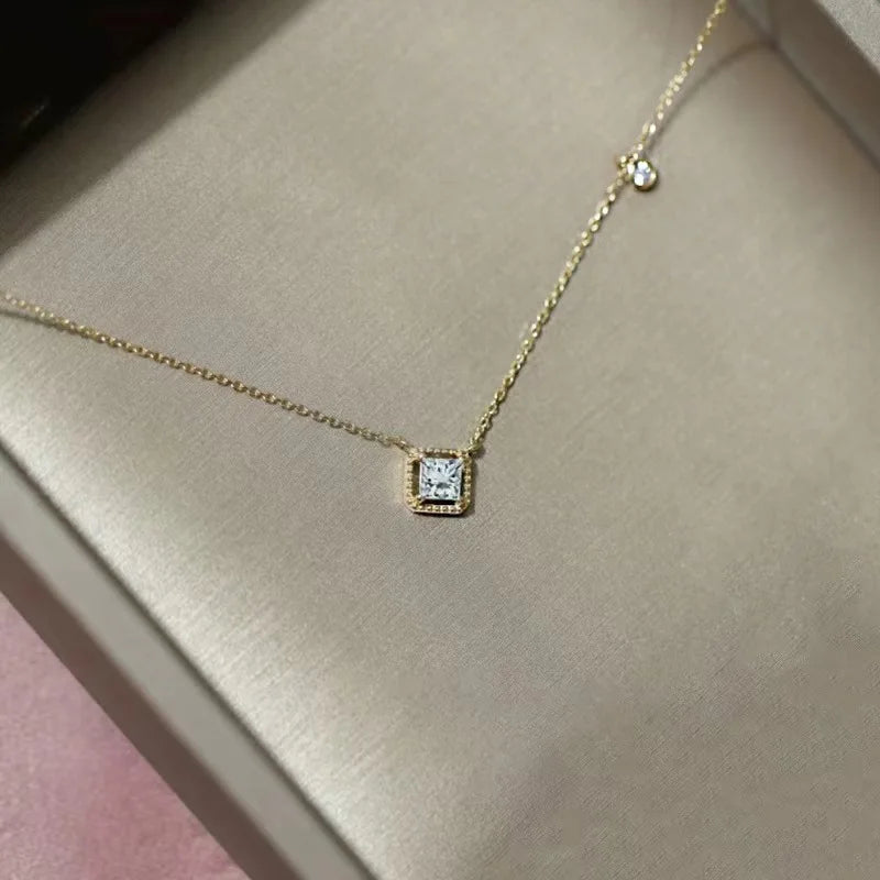 المربع الزمردي | مطلي ذهب 14K | بريق زركون