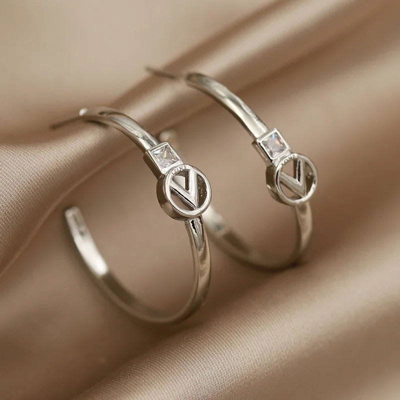 VELUNA Earrings | Gold Jewelry | Letter V Stud Design