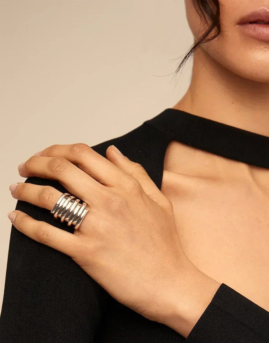 Auravé | 14K Gold | Irregular Sculptural