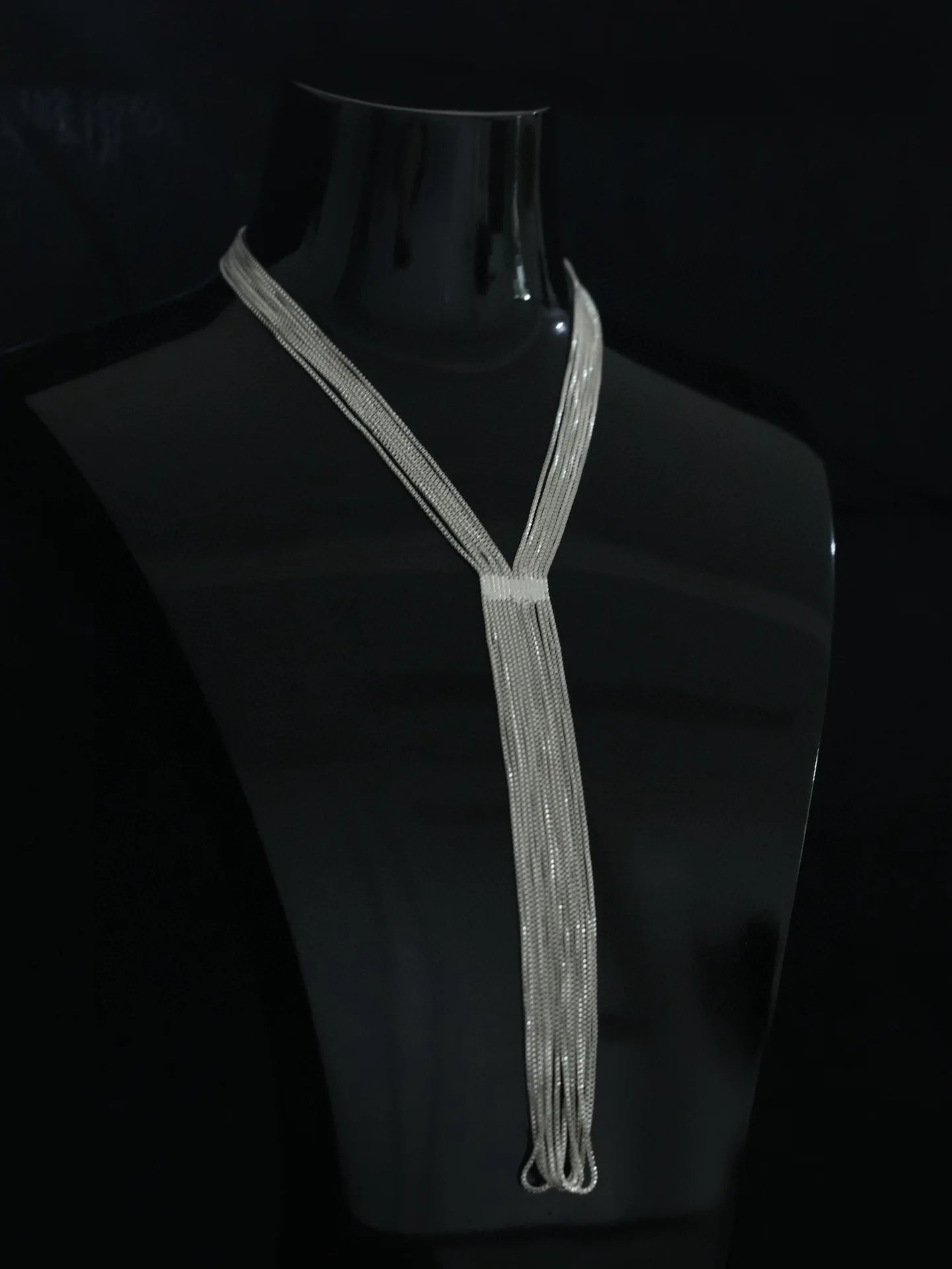 Elencia Set | Fluid Tassel Glow
