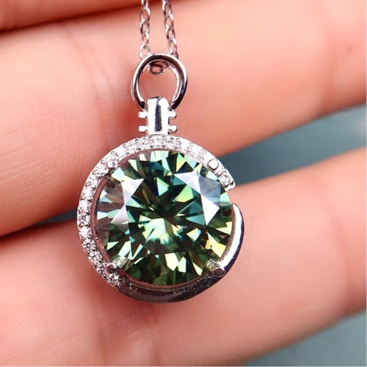 Verdélia | A Rare Green Radiance