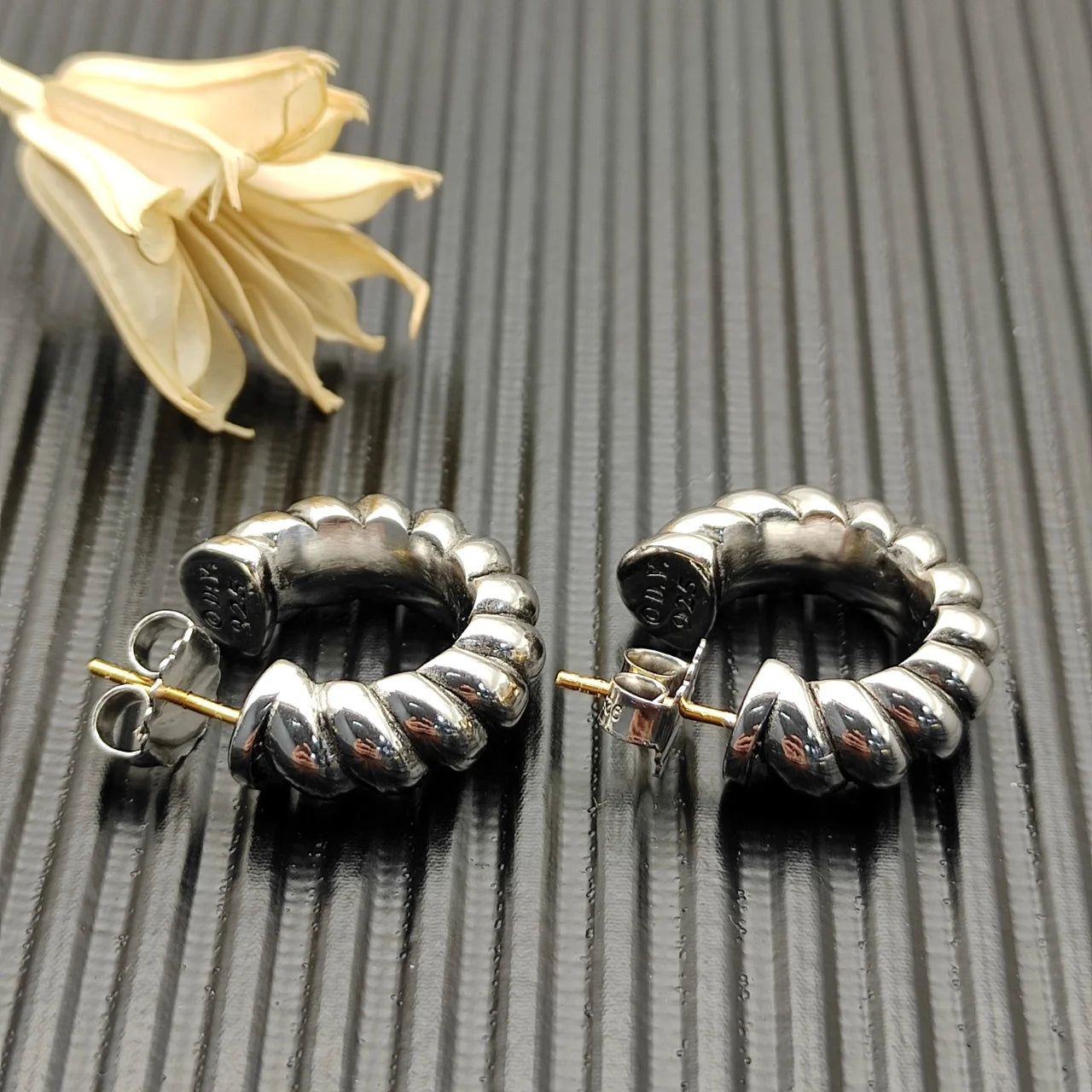 Spiralis | 925 Silver Spiral Studs Unisex