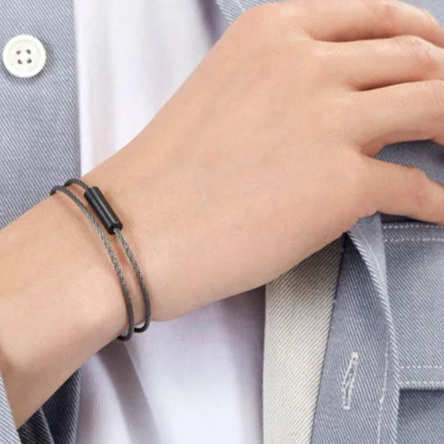 Noirvisse | Black Double-Wrap with Screw Clasp