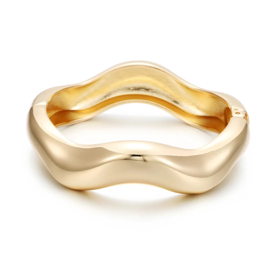 Aurévo | Sculptural Resin | Bold Geometry