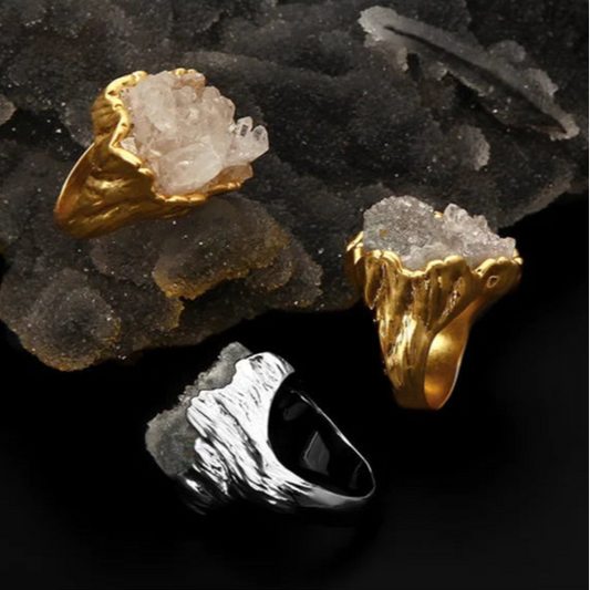 Lunesséra — Natural Gemstone