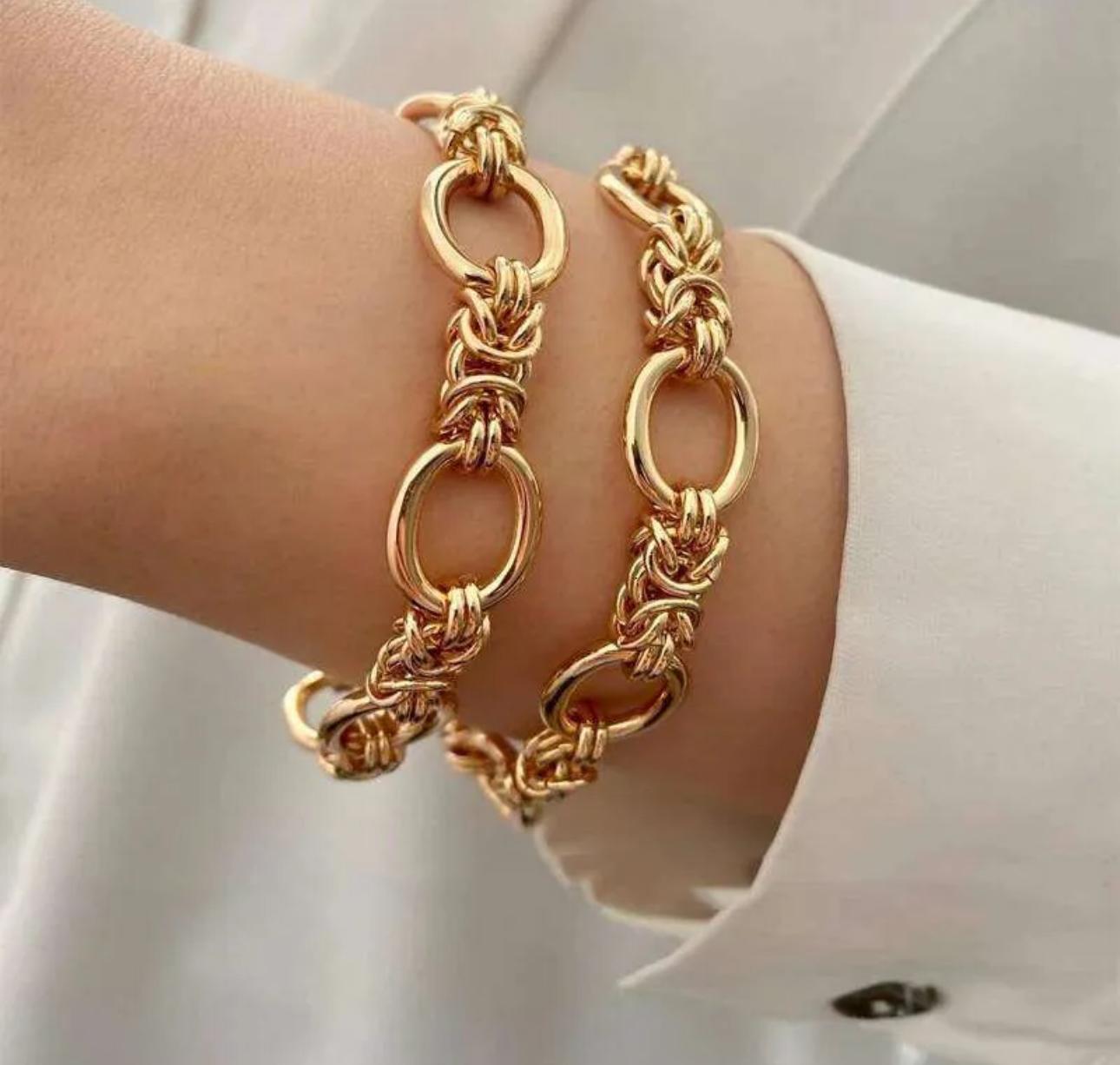 Vanta Link — Bold Gold Statement