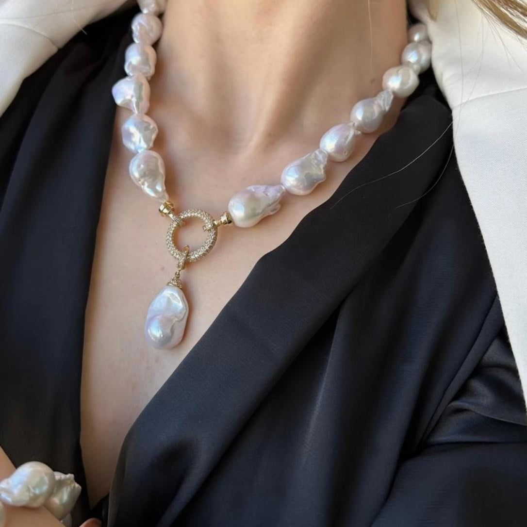 Lunaria — Baroque Pearl Radiance