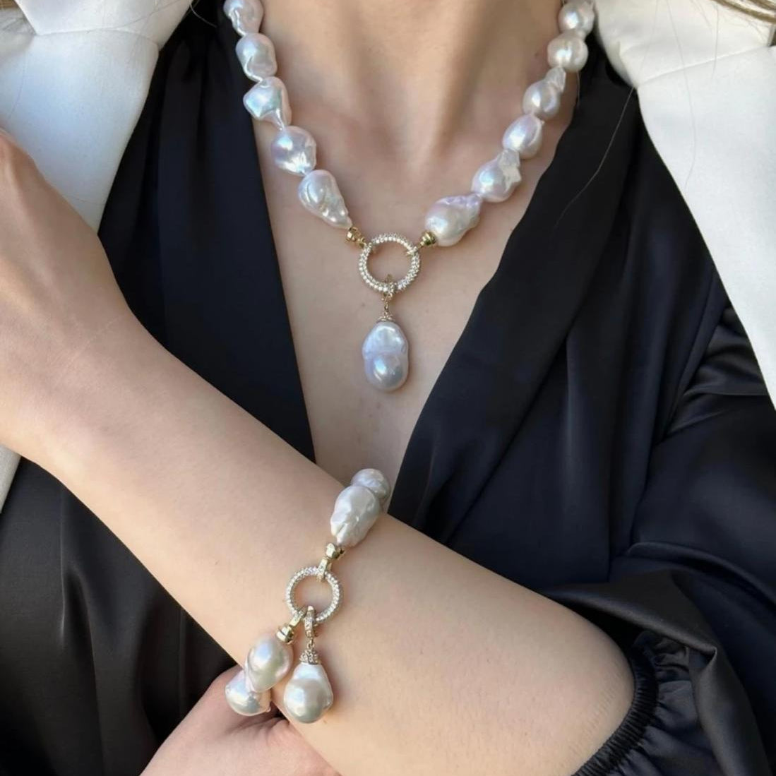 Lunaria — Baroque Pearl Radiance