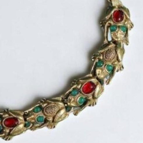 Thaloura Bracelet — Sculpted Frog Gold Design