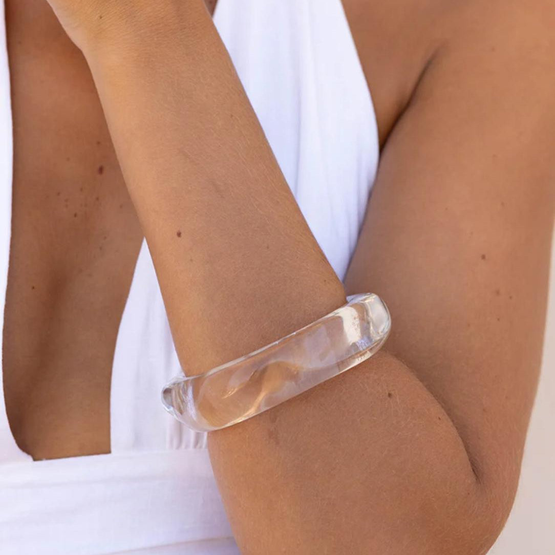 Aurévo — Sculpted Resin in Modern Harmony