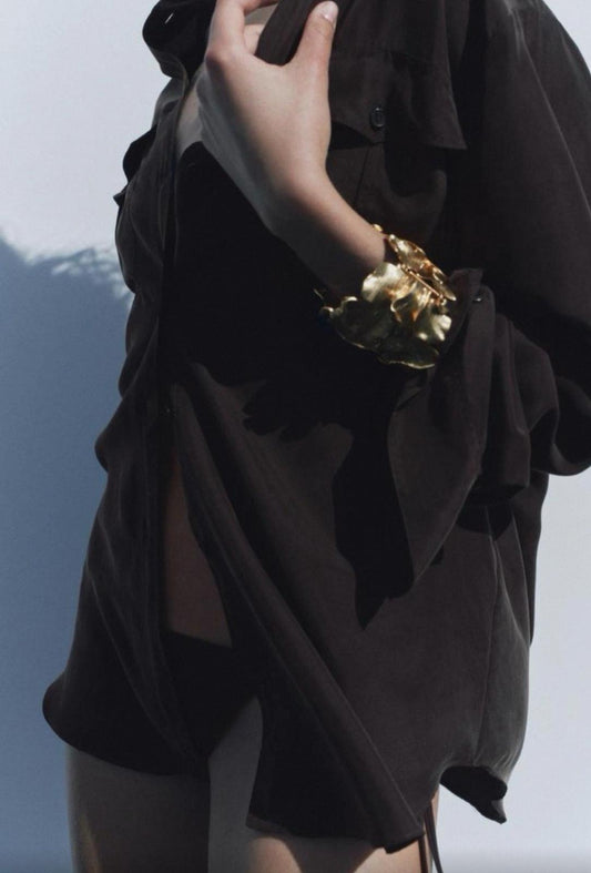 Florévoque — Golden Petals in Bloom