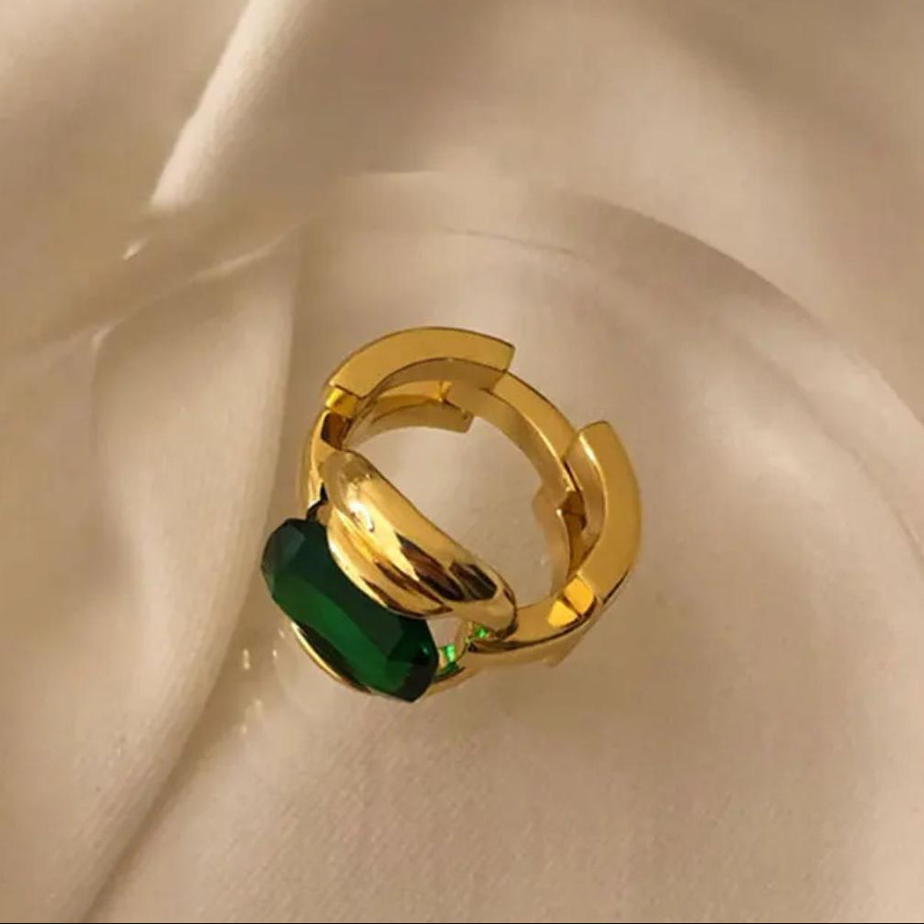 Émeraudelle — Bold Green Majesty