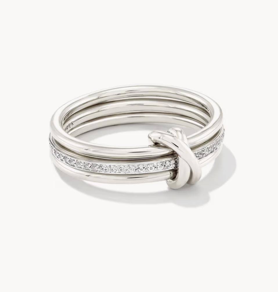 Triéne — Moissanite Balance Ring