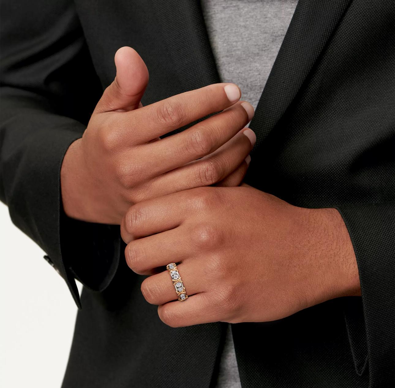 Éternisse — Moissanite Eternal Band