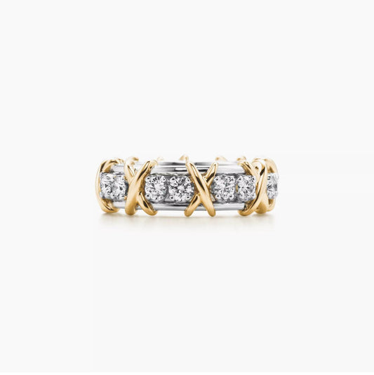 Éternisse — Moissanite Eternal Band